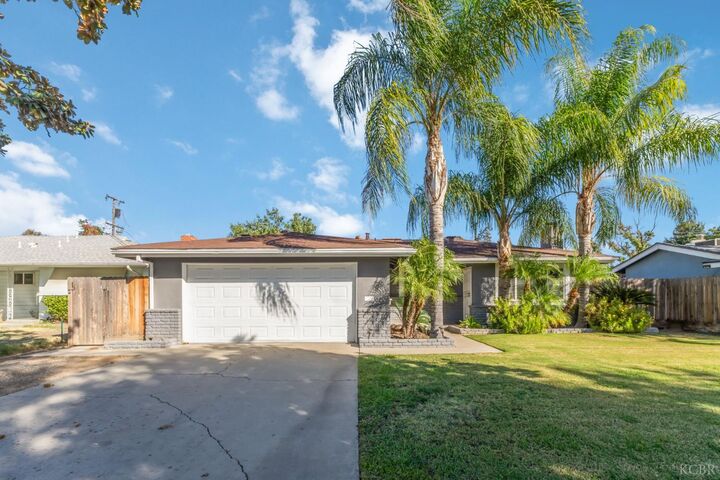 2333 E Austin Way  Fresno CA 93726 photo