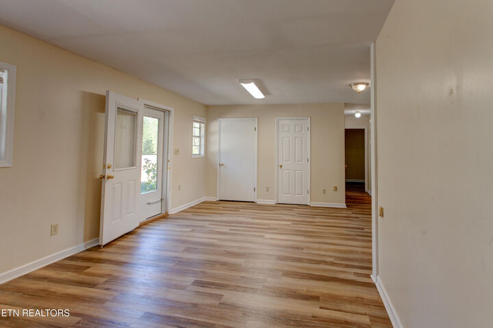 Property Photo: 3927 Miser Station Rd TN 37777