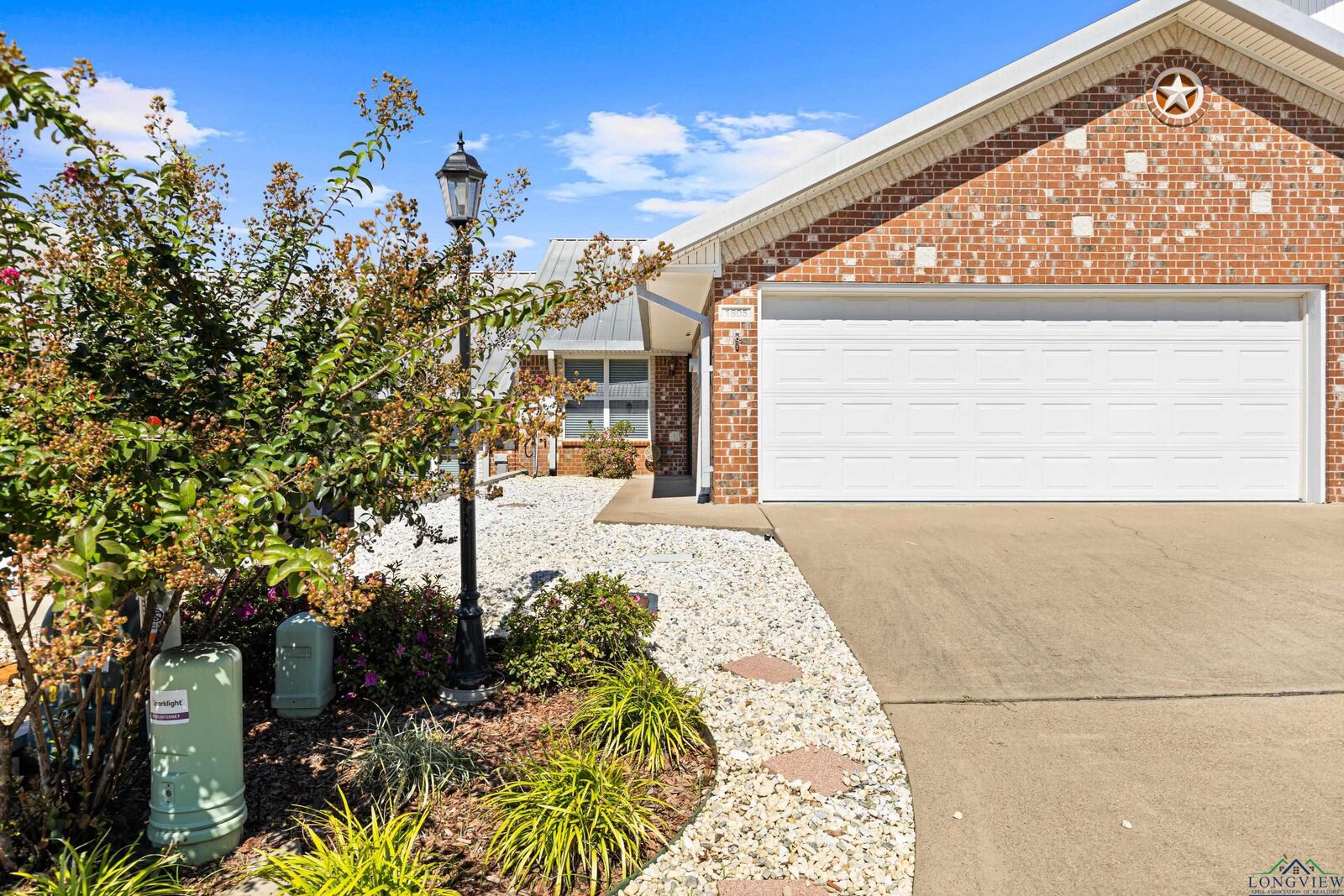 Property Photo: 1805 Flagstone Dr TX 75605