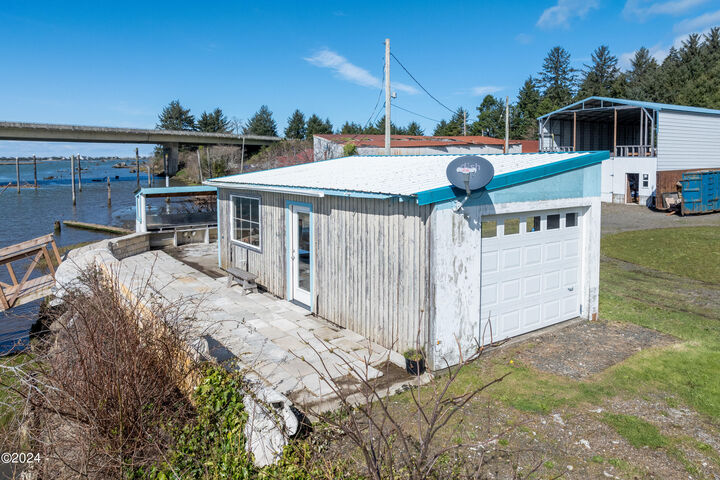 Property Photo: 106 Siletz Highway OR 97367