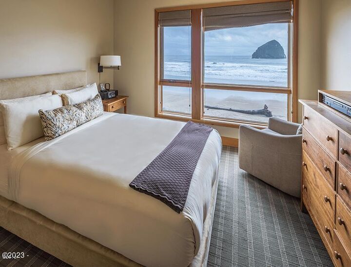 Property Photo:  33000 Cape Kiwanda Dr Unit 4, Wk 25  OR 97135 