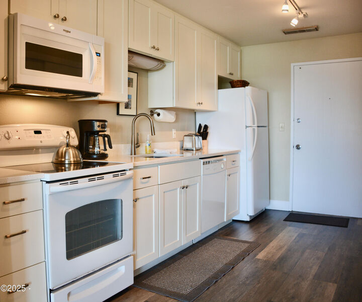 Property Photo:  301 Otter Crest Drive 264-265, 1/8th  OR 97369 