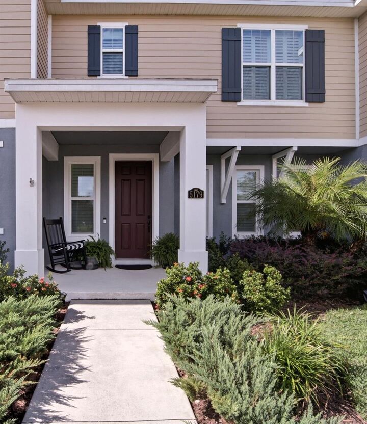 Property Photo:  5179 Avalon Park Boulevard  FL 33545 