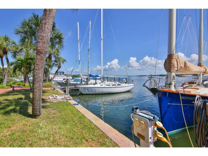 Property Photo: 3440 Gulf Of Mexico Drive 9 FL 34228