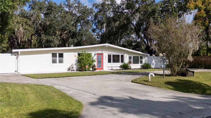 5327 Angeles Avenue  Sarasota FL 34235 photo