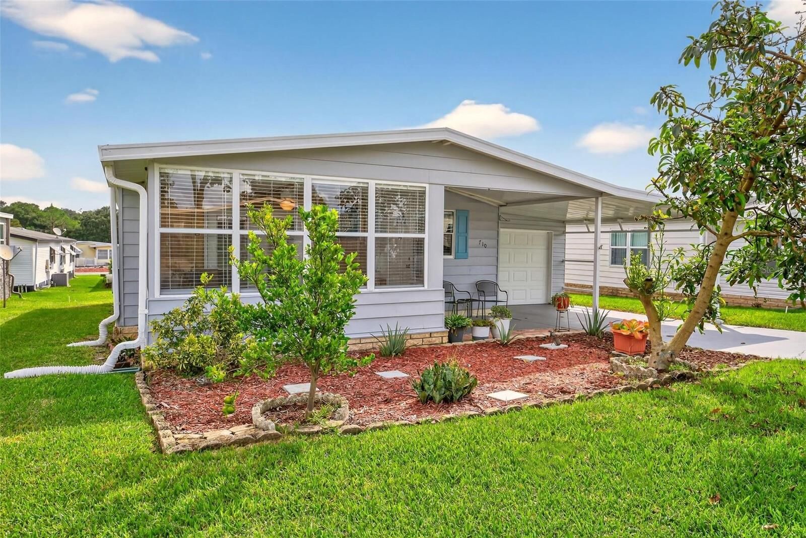 Property Photo: 710 Carriage Lane FL 34748