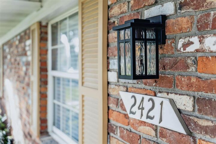 Property Photo: 2421 Summerfield Road FL 32792