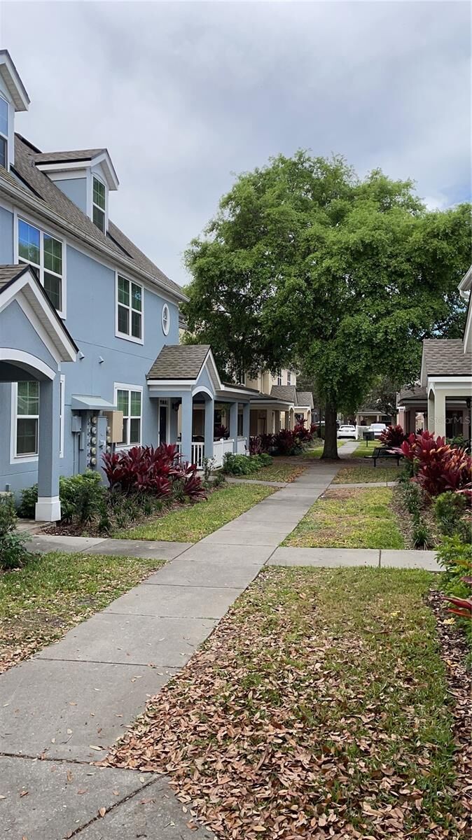Property Photo: 3368 Parkchester Square Boulevard 202 FL 32835