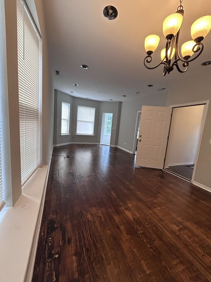 Property Photo:  7139 S Parnell Avenue  IL 60621 