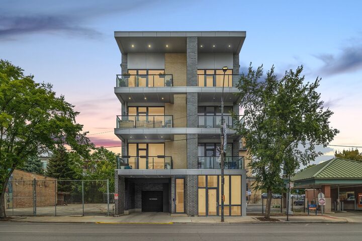 Property Photo:  2116 W Chicago Avenue 3W  IL 60622 