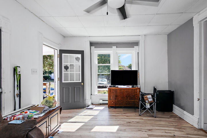 Property Photo:  205 E Jeffery Street  IL 60929 