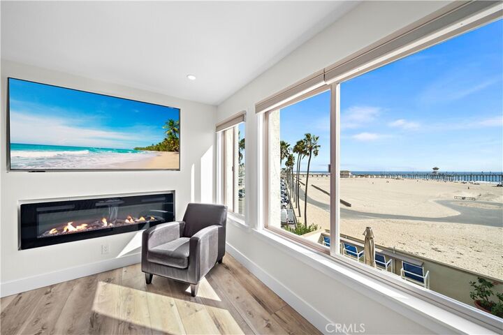 711 Pacific Coast 330  Huntington Beach CA 92648 photo