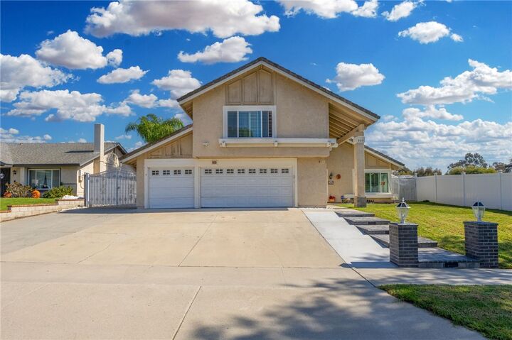 Property Photo:  909 Nottingham Drive  CA 92880 