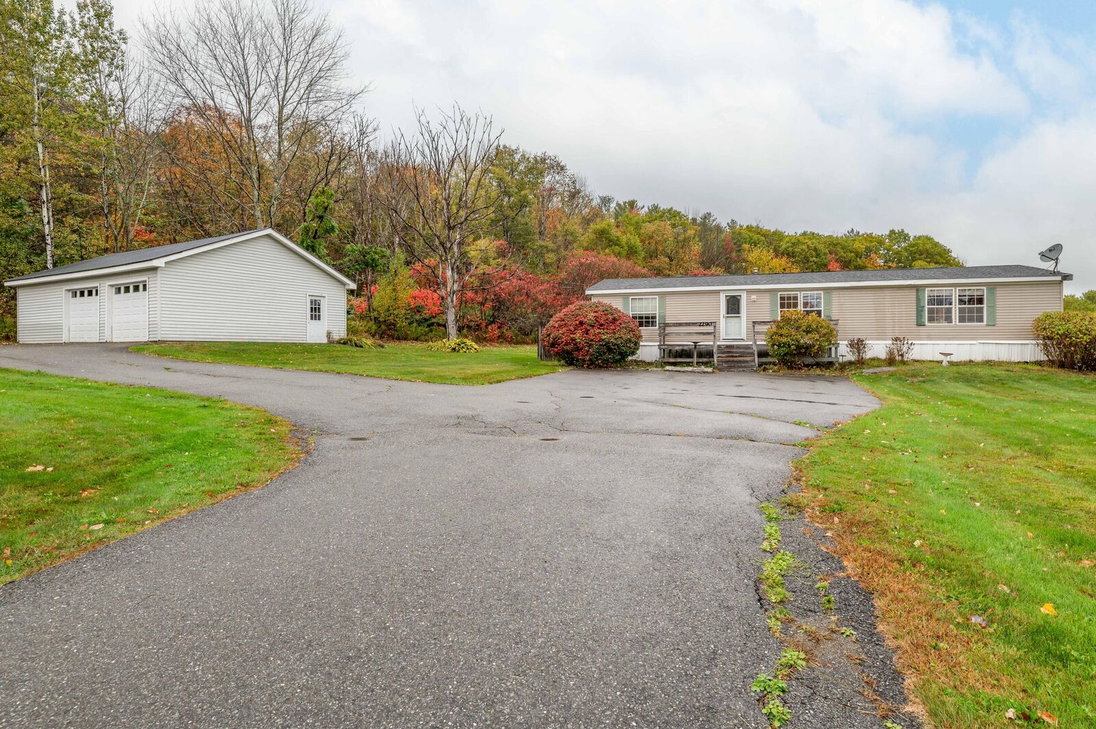 Property Photo:  2290 Western Avenue  ME 04444 