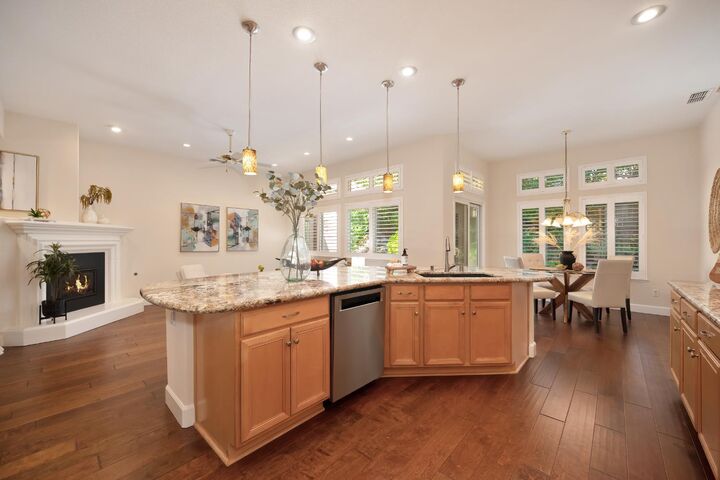 Property Photo: 4203 Meadow Wood Court CA 95762