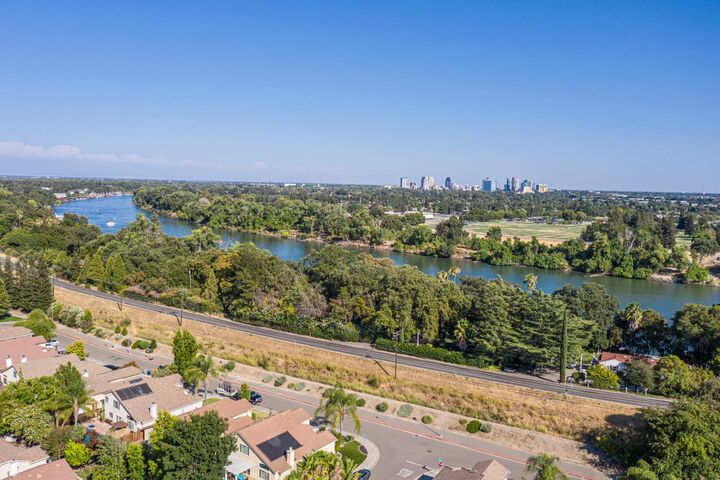 Property Photo:  3207 Sweet Maple Way  CA 95833