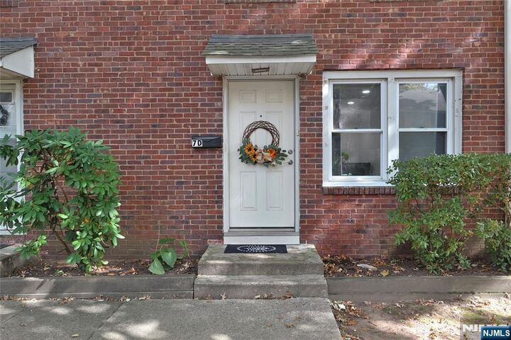 130 Glenbrook Parkway 7D  Englewood NJ 07631 photo