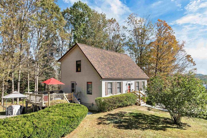 Property Photo:  18 Highcrest Drive  NH 03220 