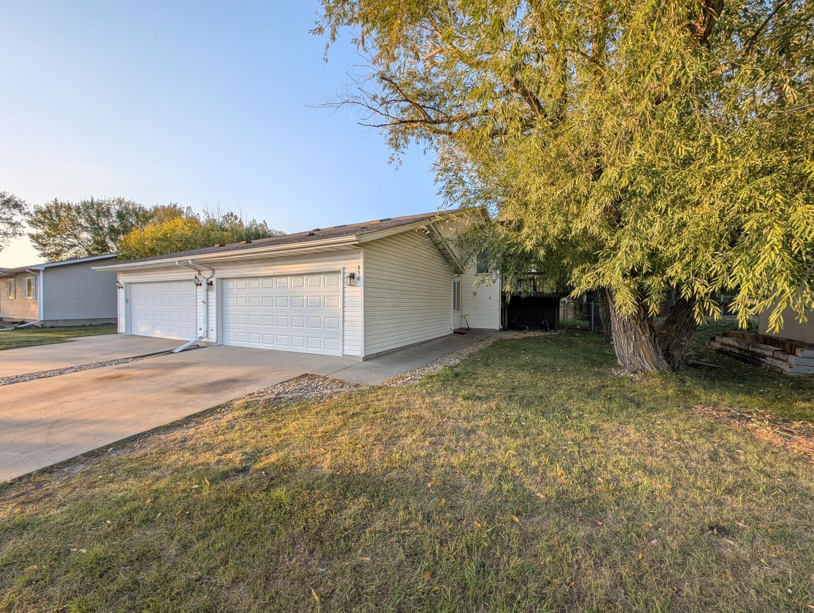 Property Photo: 830 12th Avenue W ND 58078