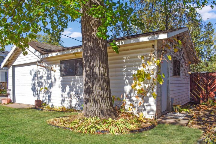 Property Photo: 426 Erie Avenue MN 56441