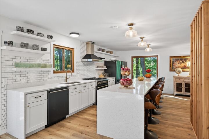 Property Photo:  3225 Wellington Lane N  MN 55441