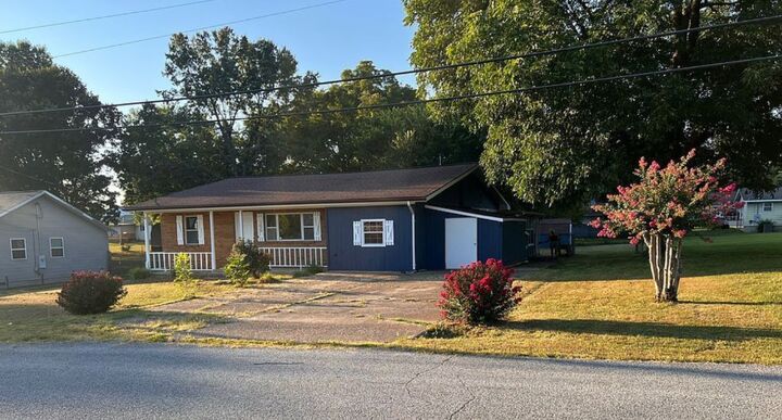 Property Photo: 218 Cornell Street AR 72635