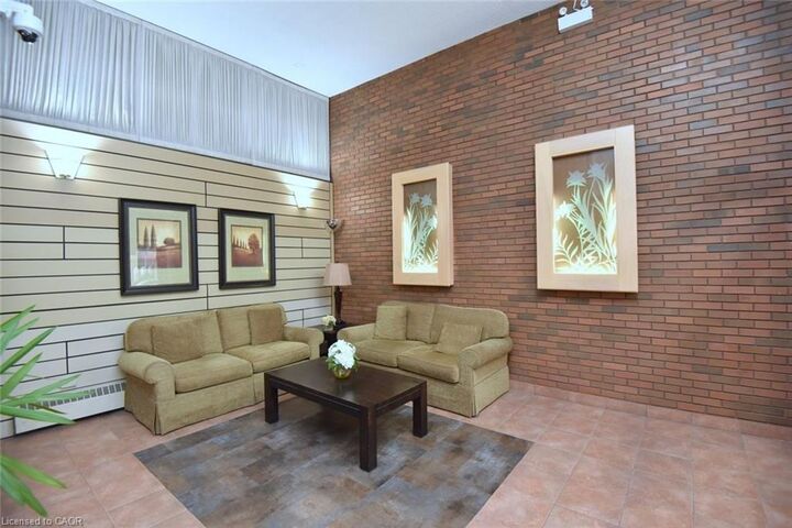 Property Photo: 222 Jackson Street W 606 ON L8P 4S5