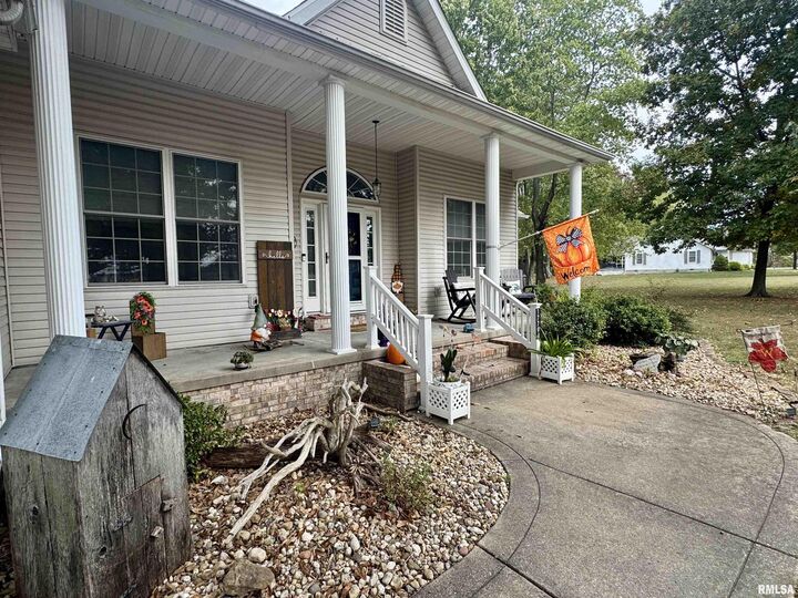 Property Photo:  17794 E Fairfield Road  IL 62864