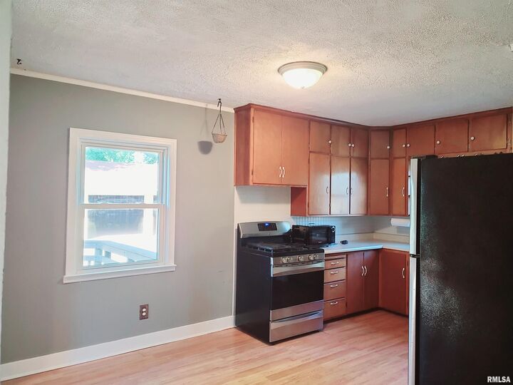 Property Photo: 7021 W Southport Road IL 61615