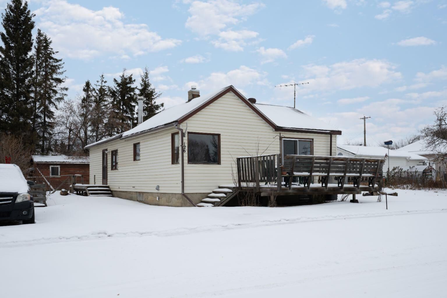 Property Photo:  126 Alberta Street  AB T0B 3L0 