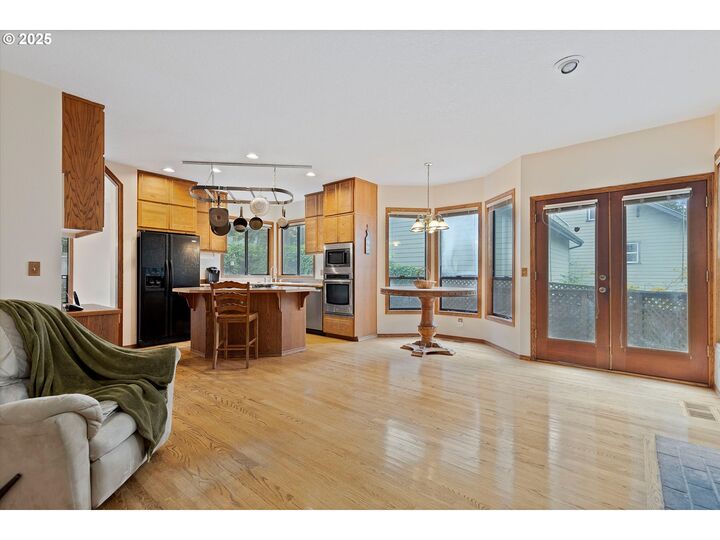 Property Photo:  10125 SW 72nd Ave  OR 97223 