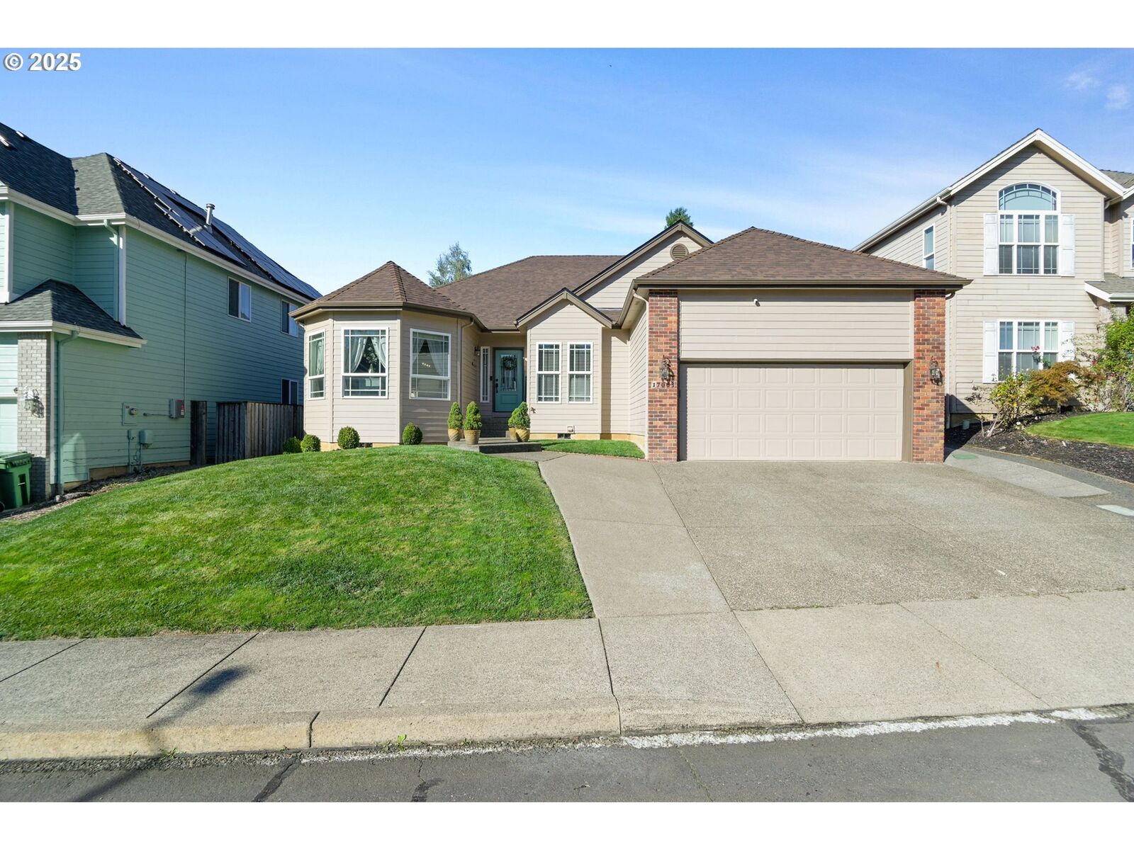 Property Photo: 17063 SE Macanudo St OR 97089