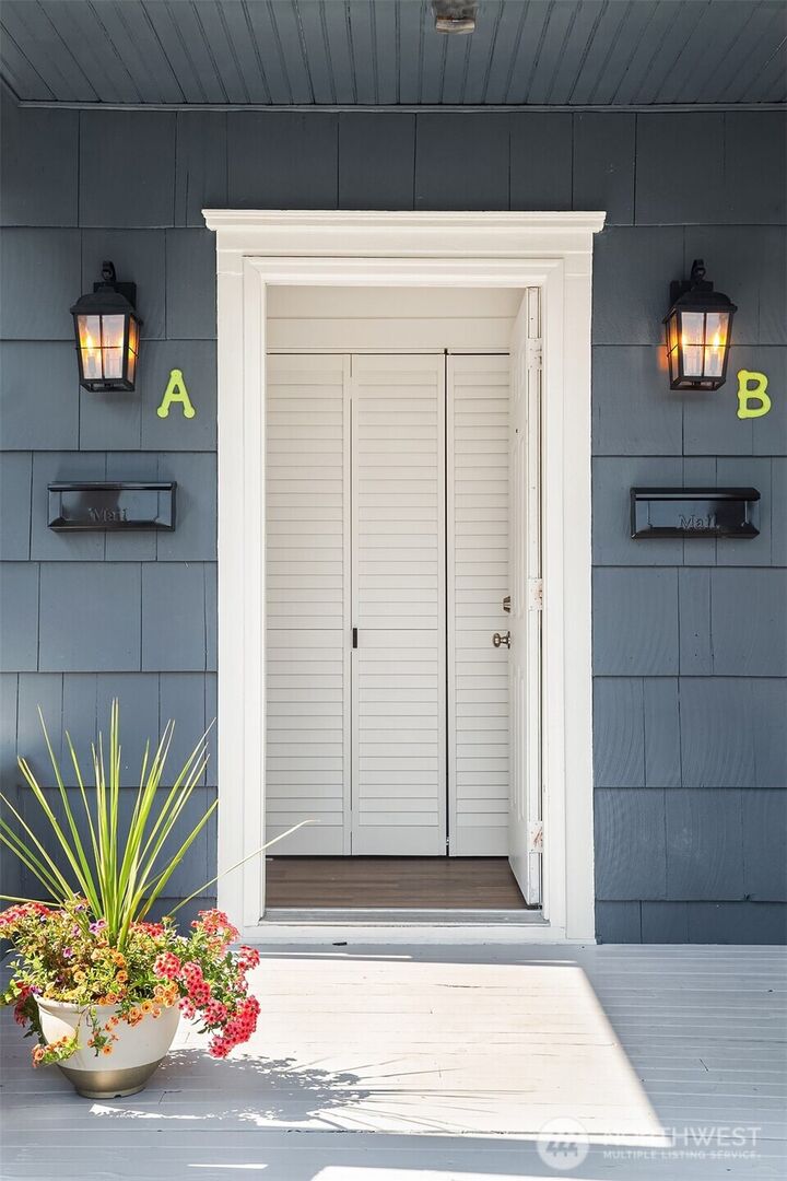 Property Photo:  230 N Madison Street  WA 98272 