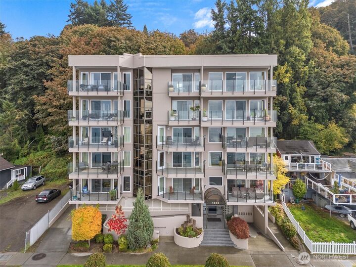 Property Photo: 1300 Alki Avenue SW 201 WA 98116