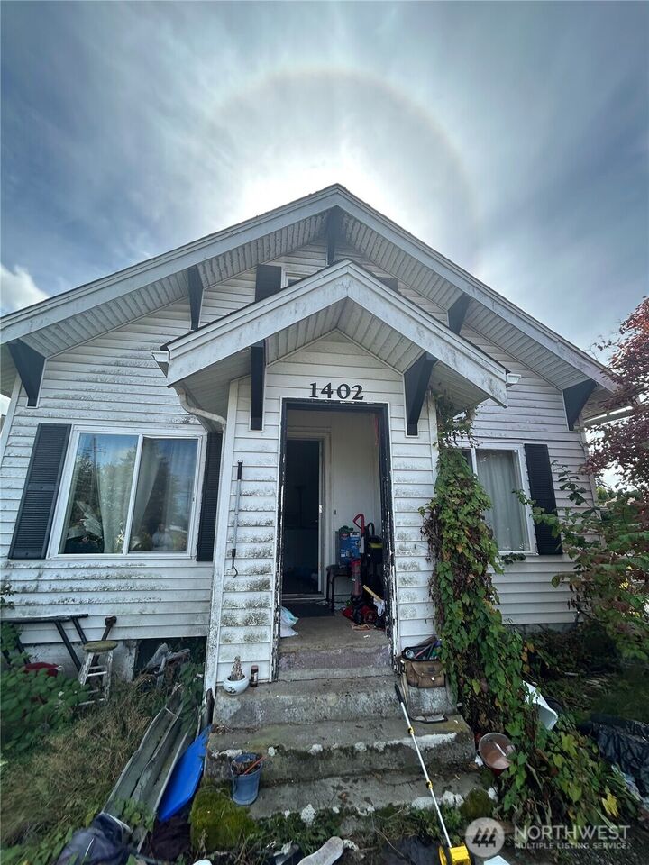 1402 S 80th Street  Tacoma WA 98408 photo