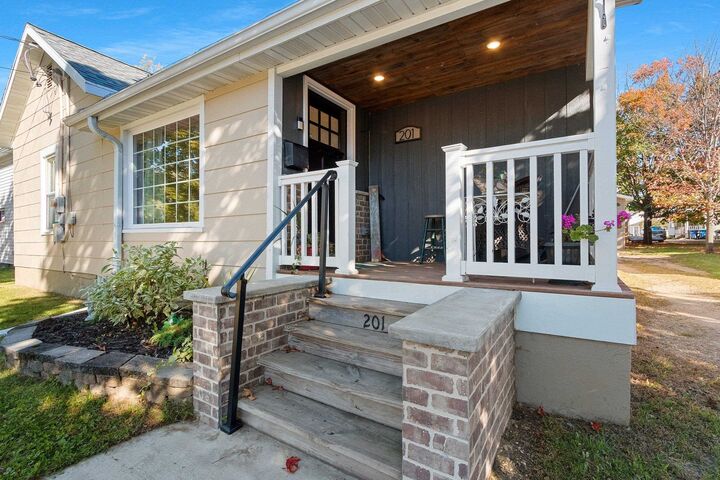 Property Photo:  201 Modoc Street  WI 54929-1634