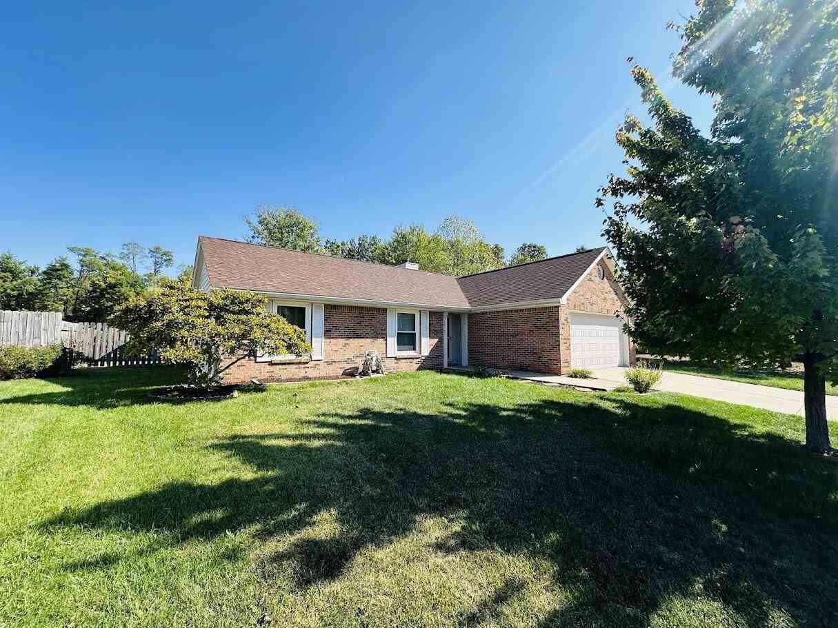Property Photo: 7673 Lippincott Way Indianapolis IN 46268
