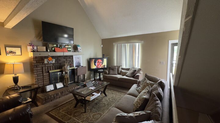 Property Photo:  1217 S Linden St  KS 67207 