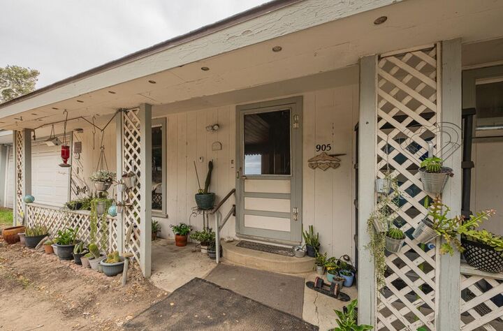 Property Photo:  905 West Blanco Road  CA 93908 