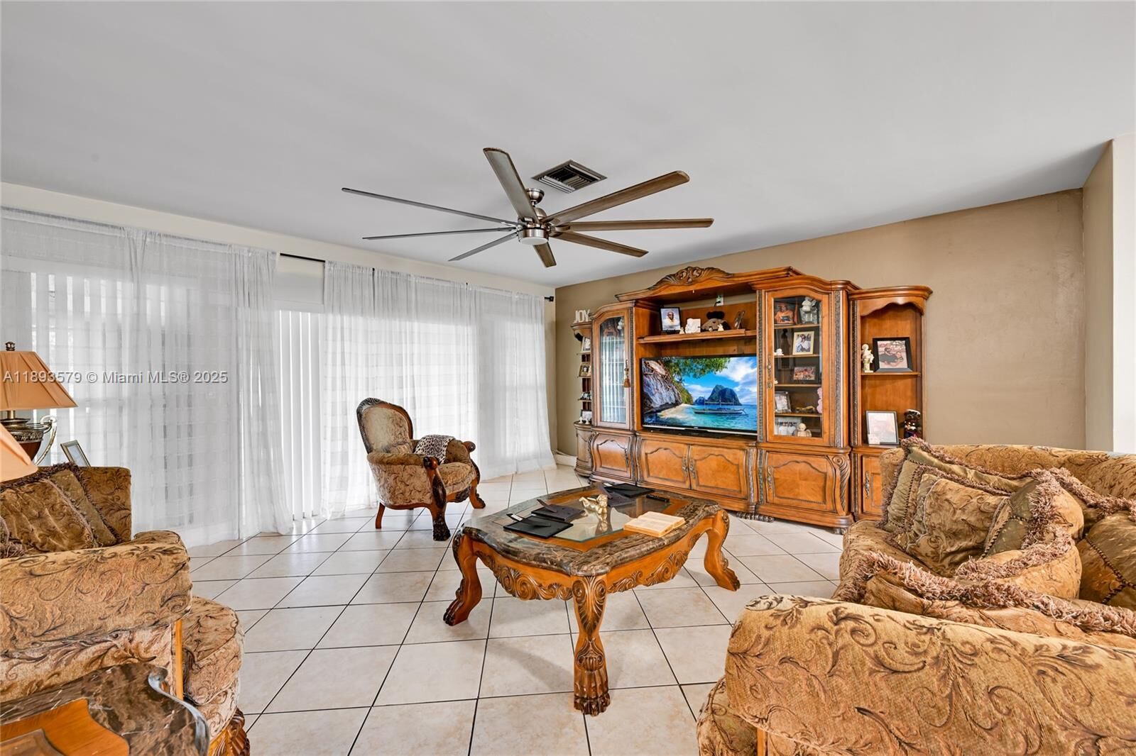 Property Photo: 311 NW 201st St FL 33169
