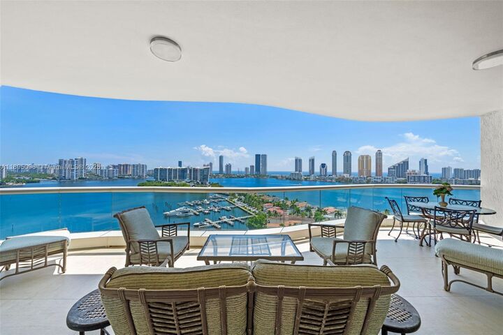 Property Photo: 6000 Island Blvd 1803 FL 33160