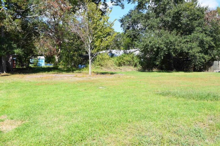 Property Photo:  000 Moye St  TX 77659