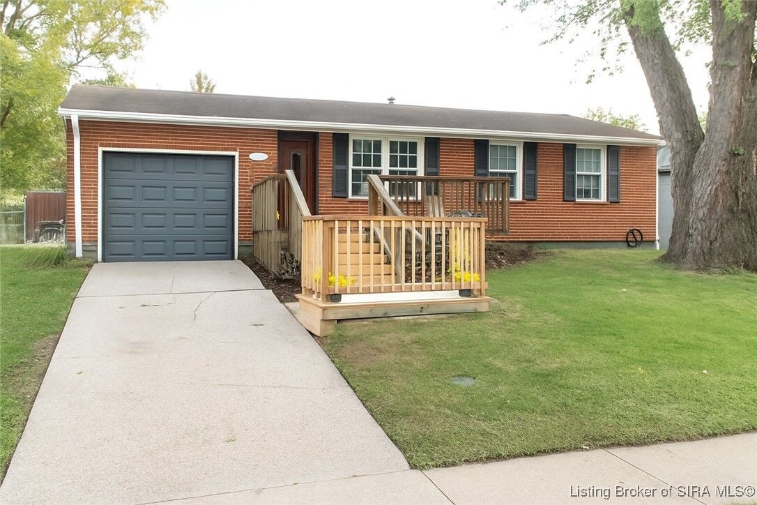 Property Photo: 216 Riverwood Drive IN 47130