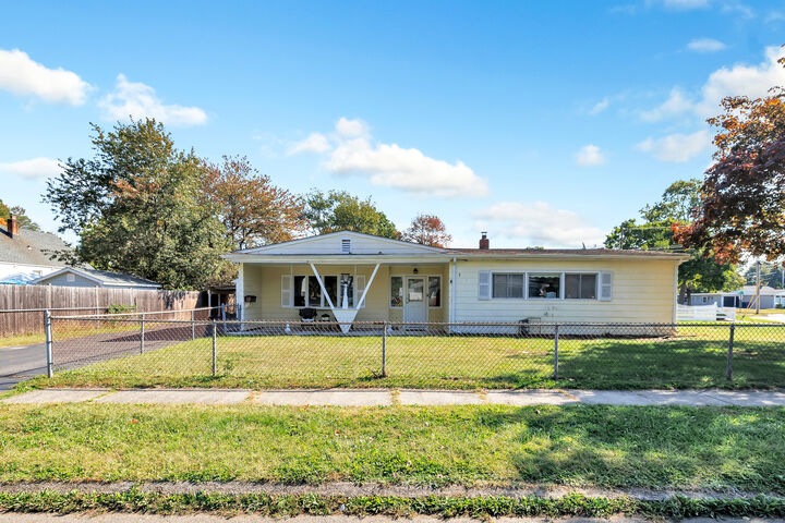 Property Photo: 10 Argonne Drive CT 06614