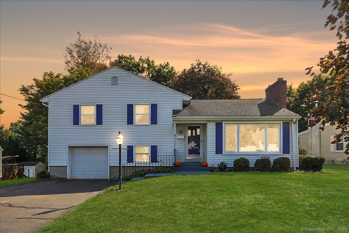 Property Photo:  28 Briar Lane  CT 06037 