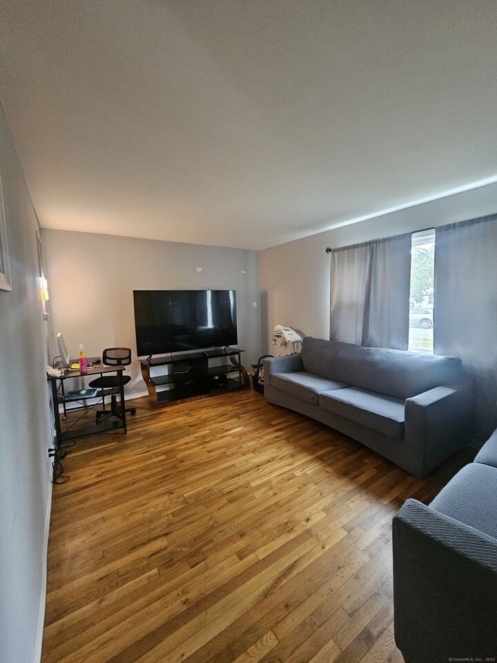 Property Photo: 258 Larkin Court CT 06615