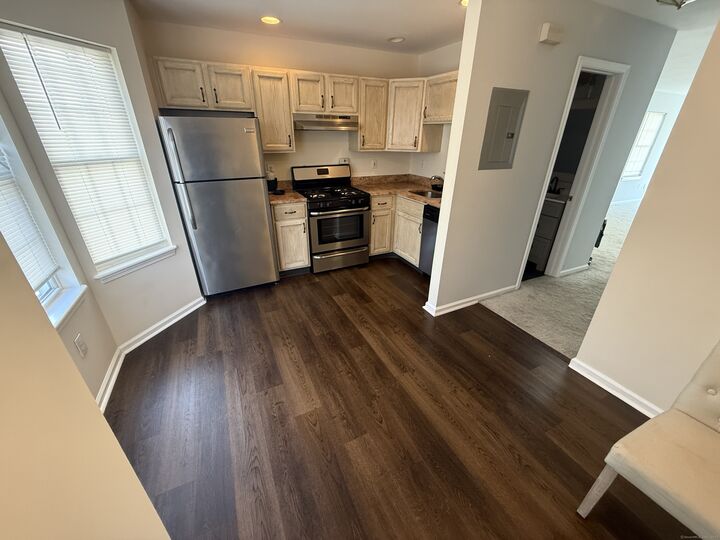 Property Photo:  2612 North Avenue E2  CT 06604 