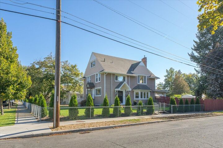 Property Photo: 1032 N A St WA 99201