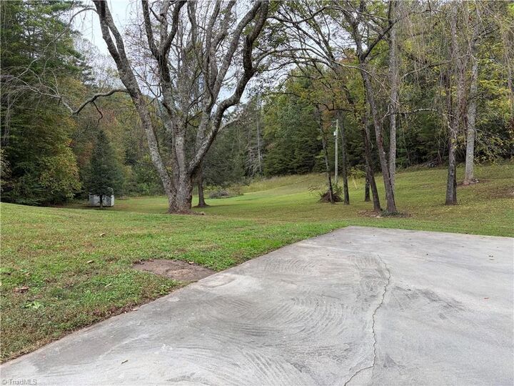 Property Photo: 8244 N Nc Highway 16 NC 28651