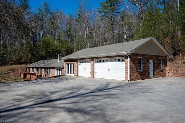 Property Photo:  8244 N Nc Highway 16  NC 28651 